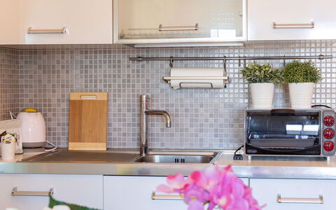 Suite Artemare: Cocina, Mostrador, Aparato De Cocina, Diseño De Interiores, Gabinetes, Electrodoméstico, Fregadero, Casa, Mueble, Encendiendo