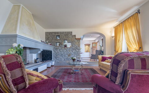 Villa Alessia Luxury: Mueble, Diseño De Interiores, Piso, Suelo, Sofá, Techo, Habitación, Sala, Encendiendo, Mesa