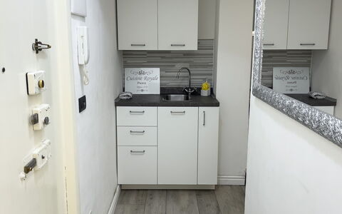 Casa Nina Seconda - Sanremo: Piso, Suelo, Diseño De Interiores, Habitación, Departamento, Mostrador, Techo, Electrodoméstico, Cocina, Loseta