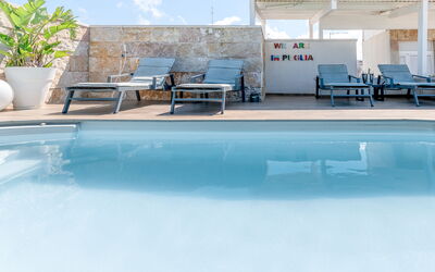 Santo Stefano Raro Rooms Collection: Piscina, Recurso, Mueble Para Exteriores, Hotel, Silla, Sombra, Paraguas, Sunlounger, Eco Hotel, Ciudad De Vacaciones