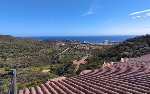 Belvedere Apartment Ac, Budoni: Cielo, Horizonte, Colina, Paisaje, Tierras Altas, Terreno, Hill Station, Mañana, Mar, Pendiente