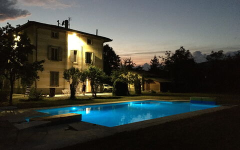 Villa Amelia: Piscina, Barrio Residencial, Inmuebles, Hacienda, Villa, Jardín, Patio Interior, Paisajismo, Yarda, Mueble Para Exteriores