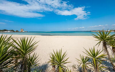 Casa Isidoro, Ac, Seaside: Azul, Cielo, Agua, Playa, Tiempo De Día, Cuerpo De Agua, Horizonte, Costa, Costeras Y Los Accidentes Geográficos Oceánico, Mar