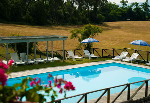 Green Hills 13: Piscina, Mueble Para Exteriores, Mueble, Recurso, Sunlounger, Ocio, Linos, Eco Hotel, Hotel, Paraguas
