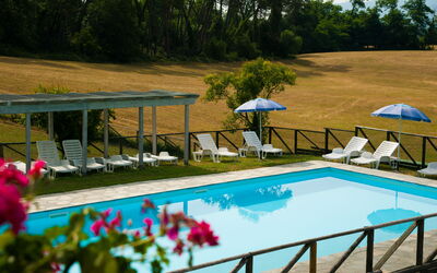 Green Hills 13: Piscina, Mueble Para Exteriores, Mueble, Recurso, Sunlounger, Ocio, Linos, Eco Hotel, Hotel, Paraguas