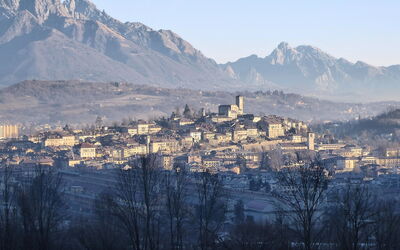 Design Loft, Romantic Retreat, Feltre: Accidentes Geográficos Montañosas, Colina, Montaña, Área Urbana, Ciudad, By, Barrio Residencial, Techo, Paisaje, Hill Station