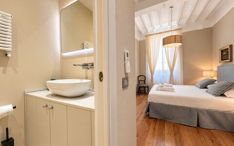 Via Roma 39: Diseño De Interiores, Mueble, Habitación, Cama, Madera, Suelo, Piso, Habitación, Textil, Techo