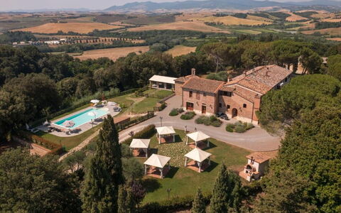 Tenuta i Mandorli, Pool, Wifi, Peccioli: Inmuebles, Mansión, Villa, Hacienda, Piscina, Recurso, Casa De Campo, Comida, Hotel, Patio