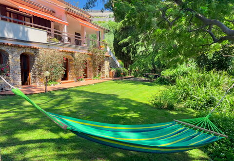 Casa Delle Chicche - Imperia: Recurso, Piscina, Jardín, Ocio, Eco Hotel, Mueble Para Exteriores, Sombra, Hacienda, Patio Interior, Paisajismo
