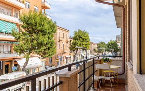 Casa Ballerini: Tiempo De Día, Edificio, Ventana, Departamento, By, Área Urbana, Fachada, Barrio, Barrio Residencial, Diseño Urbano