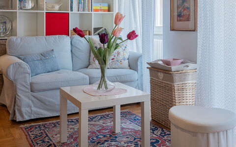 Dafne Suite: Mueble, Diseño De Interiores, Estantería, Estante, Piso, Suelo, Sala, Habitación, Librero, Amortiguar