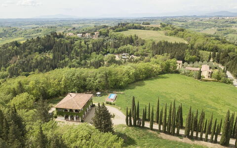 Villa Albertina: Hierba, Arbusto, Paisaje, El Terreno Del Lote, Pradera, Llanura, Inmuebles, Prado, Hill Station, Casa De Campo