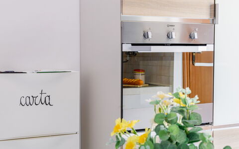 Suite Acquamare: Aparato De Cocina, Cocina, Electrodoméstico, Electrodoméstico, Vajilla, Mostrador, Gabinetes, Mueble, Cajón, Alacena