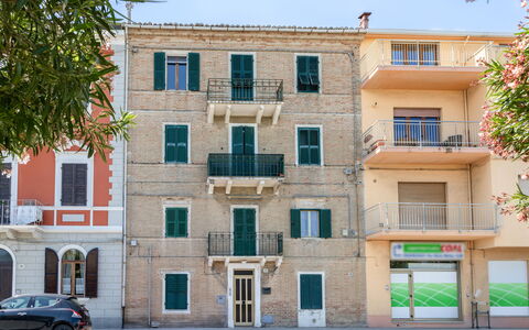 Suite Acquamare: Tiempo De Día, Edificio, Ventana, Departamento, Barrio, Barrio Residencial, Fachada, Diseño Urbano, Asentamientos Humanos, Puerta