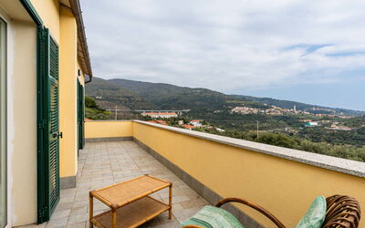 Villa tra Ulivi