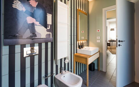 Il Monumento: Diseño De Interiores, Piso, Arreglo De Tubería, Suelo, Plomería, Grifo, Departamento, Lavabo, Lavabo Del Baño, Baño