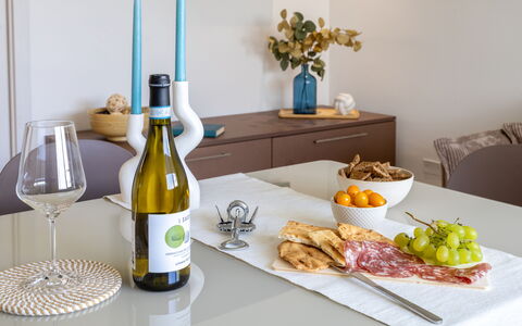 Perla Costa Conero: Botella, Vajilla, Fruta, Comida, Botella De Vidrio, Botella De Vino, Produce, Vino