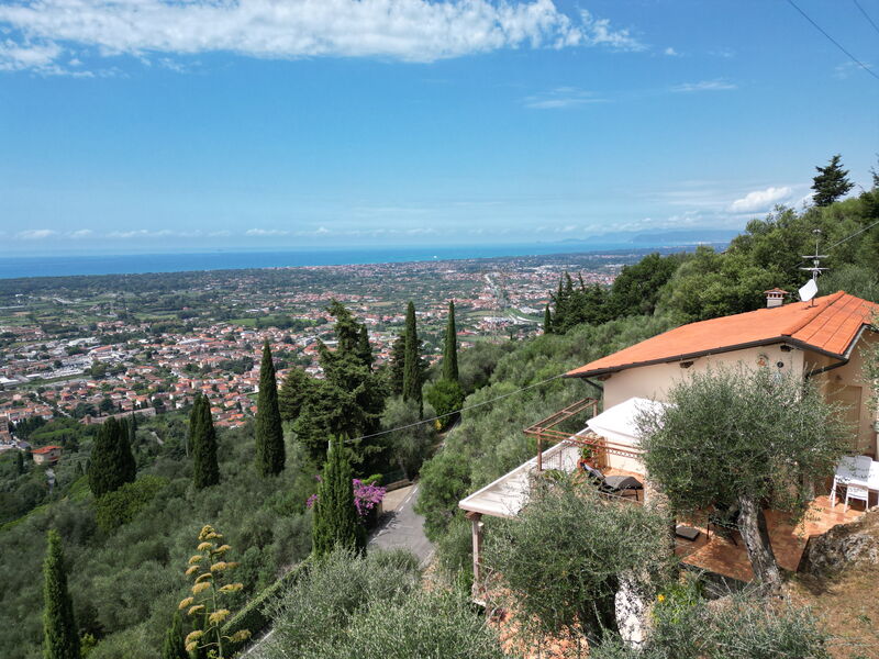 Uno Sguardo sul Mare