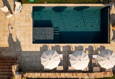 Casale Isidoro: Piscina, Material Compuesto, Mueble Para Exteriores, Sunlounger, Sombra, Fuente De Agua, Madera Dura, Losa, Loseta, Patio