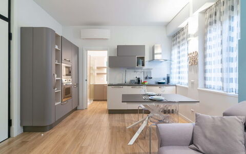 Vittoria Suite: Mueble, Diseño De Interiores, Piso, Suelo, Cocina, Madera, Gabinetes, Mostrador, Silla, Techo