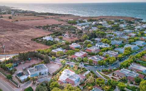 Villa Azzurra Monticelli: Barrio Residencial, Vista Panorámica, Fotografía Aérea, Paisaje, Barrio, Suburbio, Diseño Urbano, Inmuebles, Pueblo, Costa