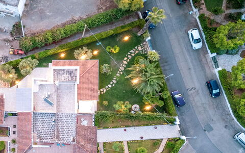 Villa Azzurra Monticelli: Barrio Residencial, Vista Panorámica, Barrio, Paisaje, Casa, Jardín, Casa, Paisajismo, Fotografía Aérea, Suburbio