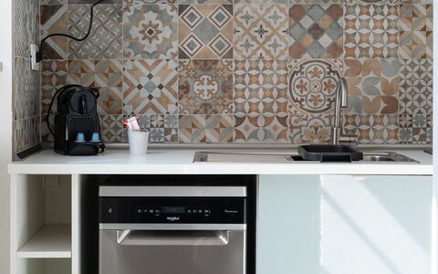Aselli Home: Cocina, Aparato De Cocina, Electrodoméstico, Mostrador, Diseño De Interiores, Piso, Gabinetes, Electrodoméstico, Estufa De Cocina, Suelo