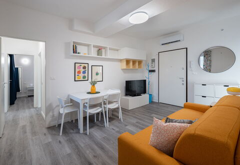 Aselli Home: Diseño De Interiores, Piso, Mueble, Suelo, Madera, Techo, Habitación, Departamento, Sofá, Sala