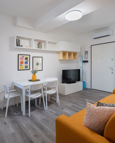Aselli Home: Diseño De Interiores, Piso, Mueble, Suelo, Madera, Techo, Habitación, Departamento, Sofá, Sala