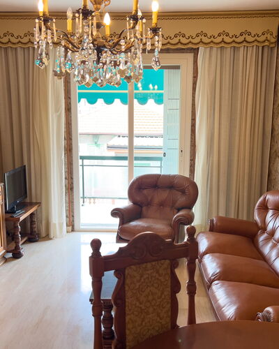 Casa Francy - Arma Di Taggia: Mueble, Diseño De Interiores, Madera, Piso, Suelo, Habitación, Encendiendo, Cubiertas De Ventanas, Tratamiento De La Ventana, Sala