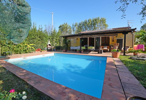 La Sevillana: Piscina, Recurso, Eco Hotel, Ocio, Sombra, Hacienda, Fuente De Agua, Patio Interior, Villa, Inmuebles