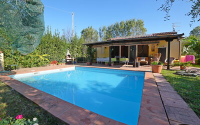 La Sevillana: Piscina, Recurso, Eco Hotel, Ocio, Sombra, Hacienda, Fuente De Agua, Patio Interior, Villa, Inmuebles