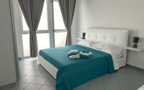 Case Martorelli - Belvedere Marittimo: Mueble, Suelo, Piso, Diseño De Interiores, Habitación, Habitación, Cama, Lecho, Silla, Marco De La Cama