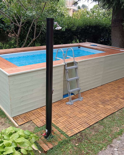 Casa Silvia: Madera, Piso, Piscina, Suelo, Material Compuesto, Manchas De Madera, Madera Dura, Jardín, Patio Interior, Sombra