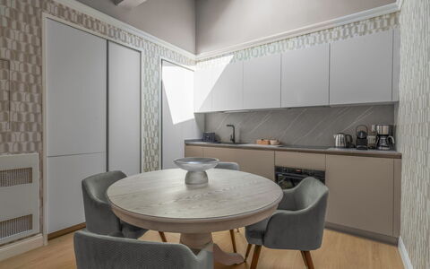 Alojamiento:&nbsp;Deservi Elegant Apt. Petrarca