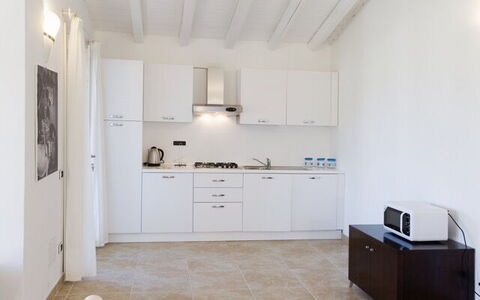 Villa Fico D'india 2: Diseño De Interiores, Piso, Mueble, Suelo, Techo, Habitación, Casa, Departamento, Mostrador, Gabinetes
