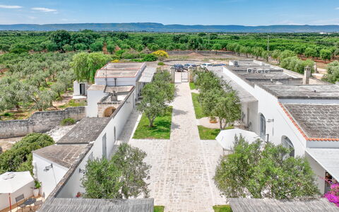 Masseria Lamagrotte: Paisaje, Arquitectura, El Terreno Del Lote, Inmuebles, Hacienda, Jardín, Paisajismo, Patio, Yarda, Caravasar
