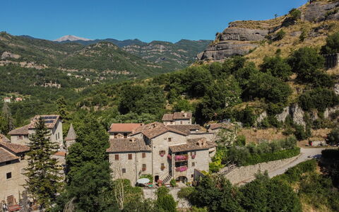 Agriturismo Arcera Apartments: Accidentes Geográficos Montañosas, Montaña, Colina, Tierras Altas, Casa, Paisaje, Cordillera, Área Rural, Asentamientos Humanos, Pueblo