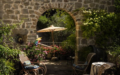 Agriturismo Arcera Apartments: Maceta, Mueble, Jardín, Planta De Casa, Mueble Para Exteriores, Silla, Losa, Patio, Mesa Al Aire Libre