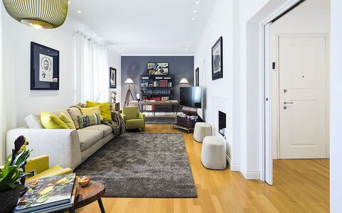 Penthouse: Mueble, Diseño De Interiores, Piso, Suelo, Sofá, Pared, Suelos De Madera, Sala, Madera, Habitación