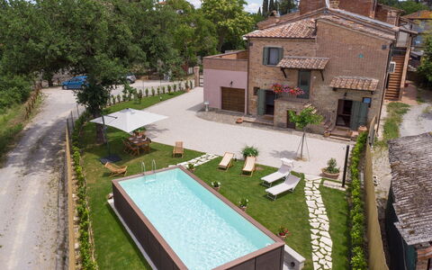 Holiday Home Croce With Spa: Piscina, Barrio Residencial, Casa, Casa, El Terreno Del Lote, Recurso, Asentamientos Humanos, Diseño Urbano, Inmuebles, Jardín