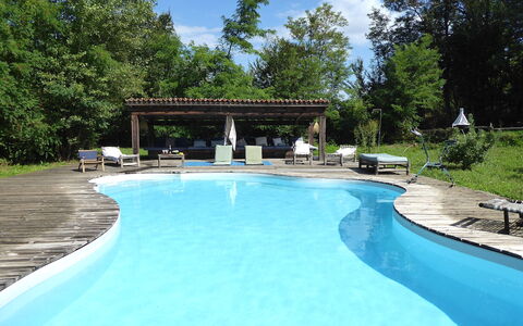 Villa Poggio Zucchino, Pool, Wellness, Piacenza: Piscina, Agua, Mueble, Mueble Para Exteriores, Recurso, Ocio, Silla, Sombra, Material Compuesto, Eco Hotel