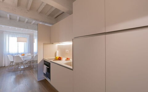 Guelfa 60: Piso, Diseño De Interiores, Madera, Suelo, Techo, Cocina, Habitación, Mostrador, Aparato De Cocina, Electrodoméstico