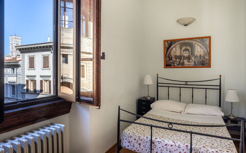Cuore Di Firenze Apartment: Pared, Diseño De Interiores, Suelo, Piso, Departamento, Habitación, Casa, Marco, Habitación, Cama