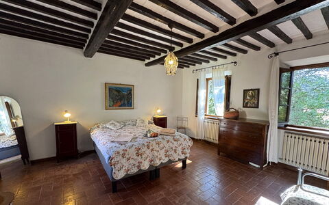 Allo Scoiattolo: Pared, Madera, Mueble, Habitación, Techo, Habitación, Casa, Cama, Marco De La Cama, Lecho