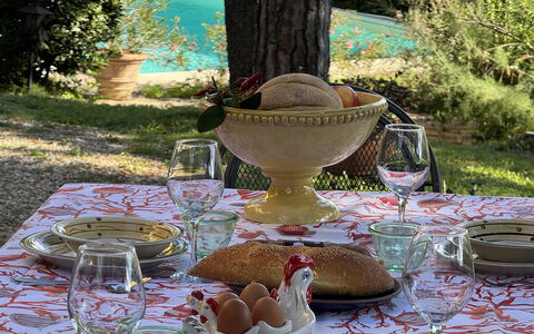 Allo Scoiattolo: Vajilla, Utensilios Para Servir, Manteles, Mesa, Comida, Drinkware, Fruta, Vajilla, Linos, Mueble