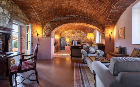 Il Gabbro, Luxury Experience: Mueble, Pared, Diseño De Interiores, Piso, Techo, Sofá, Silla, Mesa, Suelo, Sala