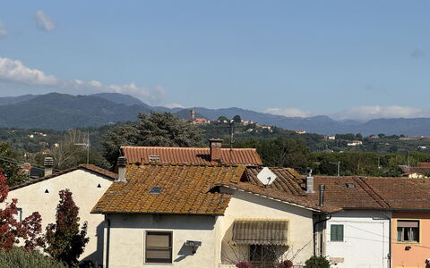 Villa al Glicine: Cielo, Accidentes Geográficos Montañosas, Techo, Montaña, Colina, Barrio Residencial, Casa, By, Área Rural, Casa
