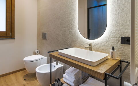 Casa Gibel: Pared, Diseño De Interiores, Arreglo De Tubería, Baño, Piso, Lavabo Del Baño, Lavabo, Grifo, Espejo, Suelo