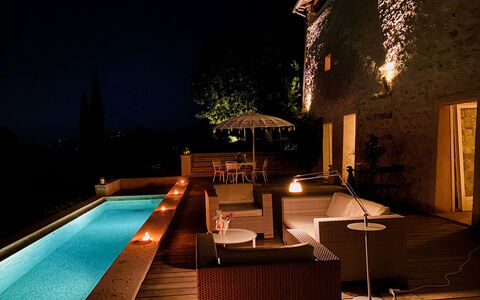 Asolina Villa: Piscina, Mueble, Recurso, Mueble Para Exteriores, Encendiendo, La Iluminación Del Paisaje, Eco Hotel, Silla, Noche, Oscuridad